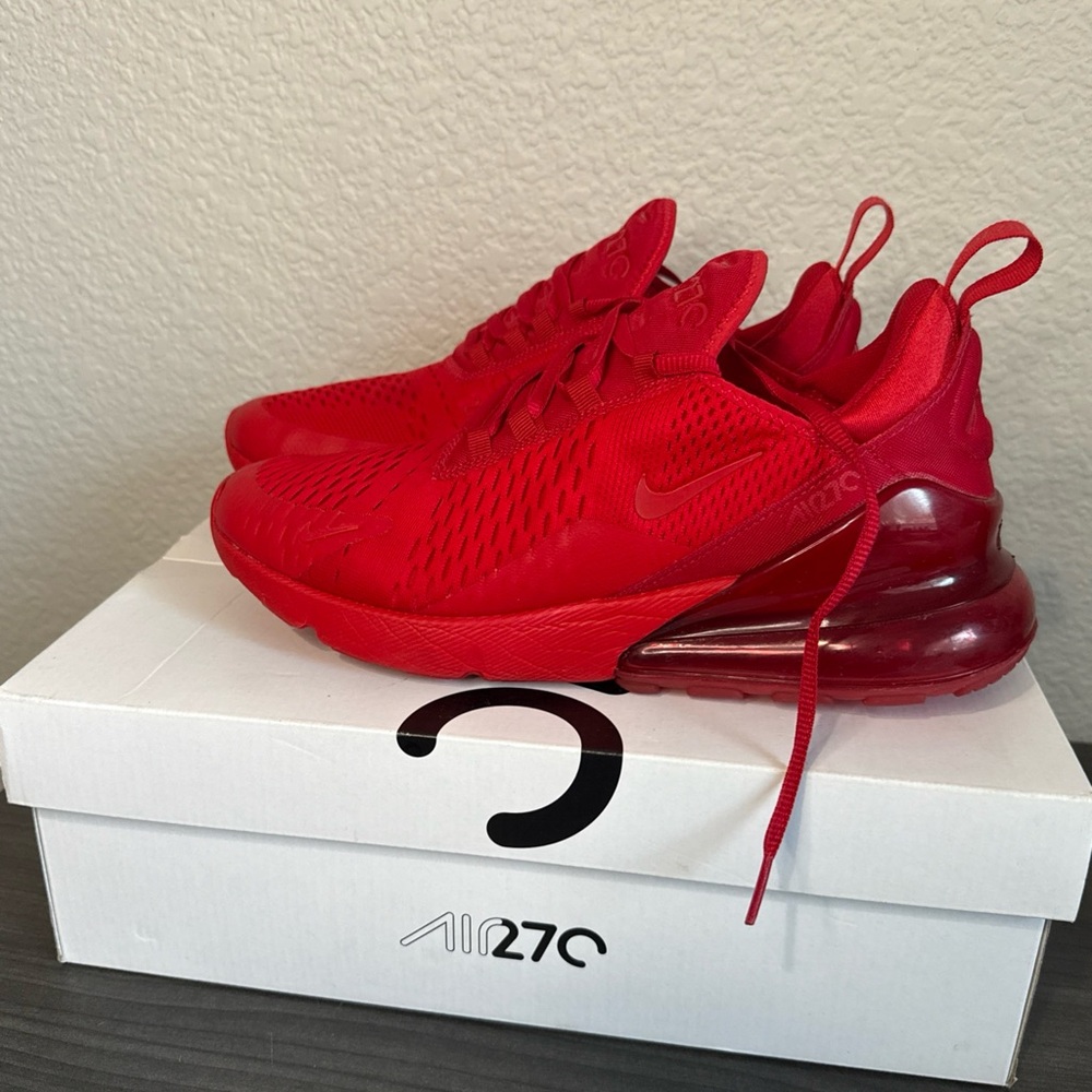 Nike Air Max 270 Red Men's Running Athletic Shoes Size 8.5 CV7544-600